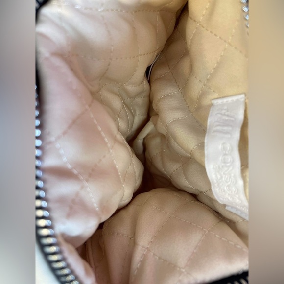 NWT H&M consciousous exclusive, quilted handbag - Picture 4 of 5